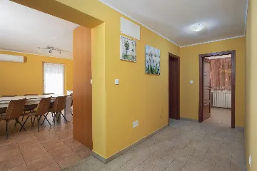 Villa in Ližnjan for 12 Guests near the Adriatic