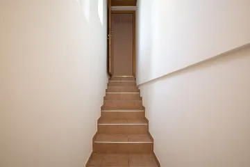 Villa in Ližnjan for 12 Guests near the Adriatic