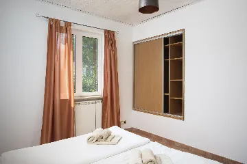 Villa in Ližnjan for 12 Guests near the Adriatic