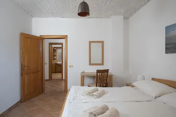 Villa in Ližnjan for 12 Guests near the Adriatic
