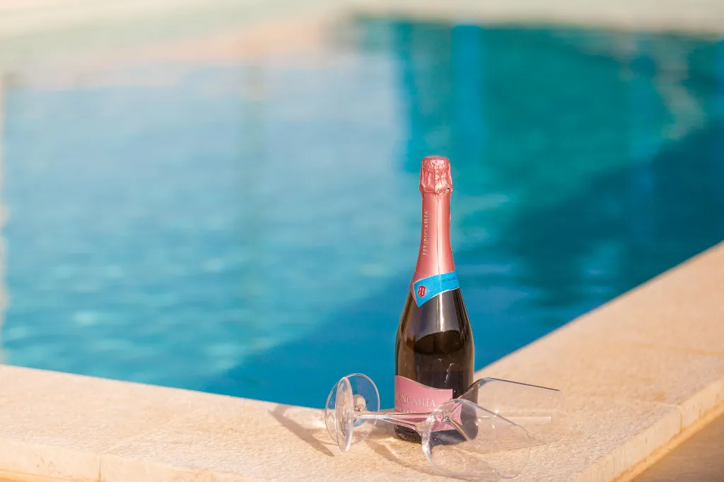 4-Bedroom Villa with Heated Pool near Pula
