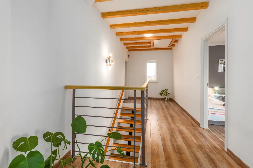 4-Bedroom Villa with Heated Pool near Pula