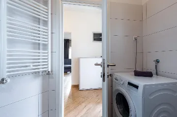 4-Bedroom Villa with Heated Pool near Pula