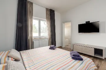 4-Bedroom Villa with Heated Pool near Pula