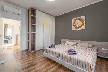 4-Bedroom Villa with Heated Pool near Pula