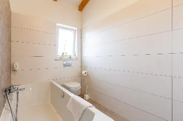 4-Bedroom Villa with Heated Pool near Pula