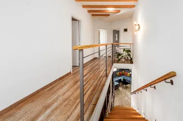 4-Bedroom Villa with Heated Pool near Pula