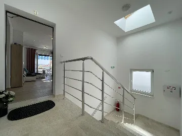 Pula Apartment for 5 Guests with Balcony