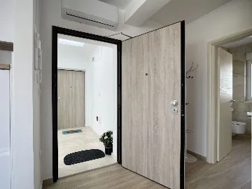 Pula Apartment for 5 Guests with Balcony