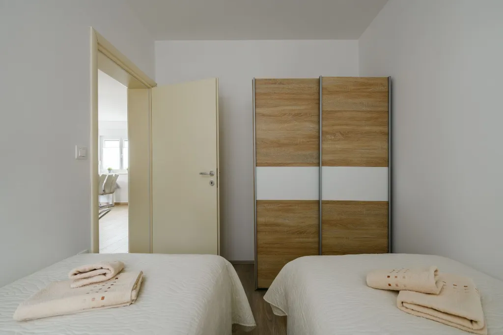 Pula Apartment for 5 Guests with Balcony