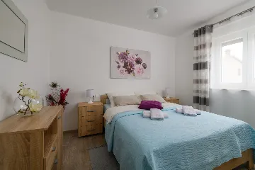 Pula Apartment for 5 Guests with Balcony