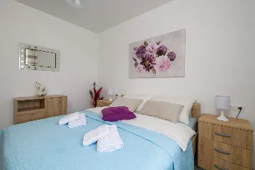 Pula Apartment for 5 Guests with Balcony