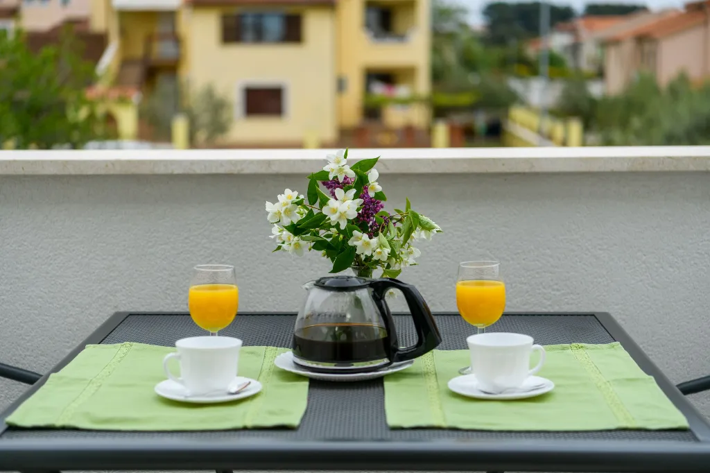 Pula Apartment for 5 Guests with Balcony