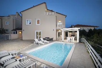 Villa in Premantura for 16 Guests with Private Pool