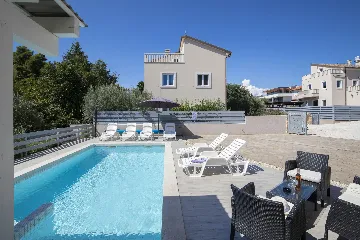 Villa in Premantura for 16 Guests with Private Pool