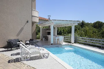 Villa in Premantura for 16 Guests with Private Pool