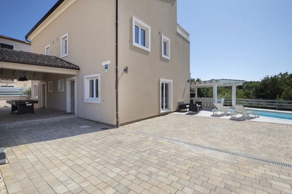 Villa in Premantura for 16 Guests with Private Pool