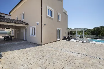 Villa in Premantura for 16 Guests with Private Pool