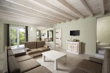 Villa in Premantura for 16 Guests with Private Pool