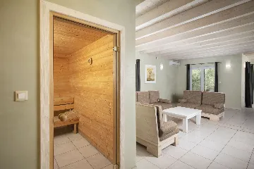 Villa in Premantura for 16 Guests with Private Pool