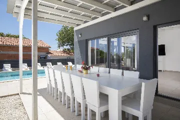 Pula Villa for 12 Guests with Pool & Sauna