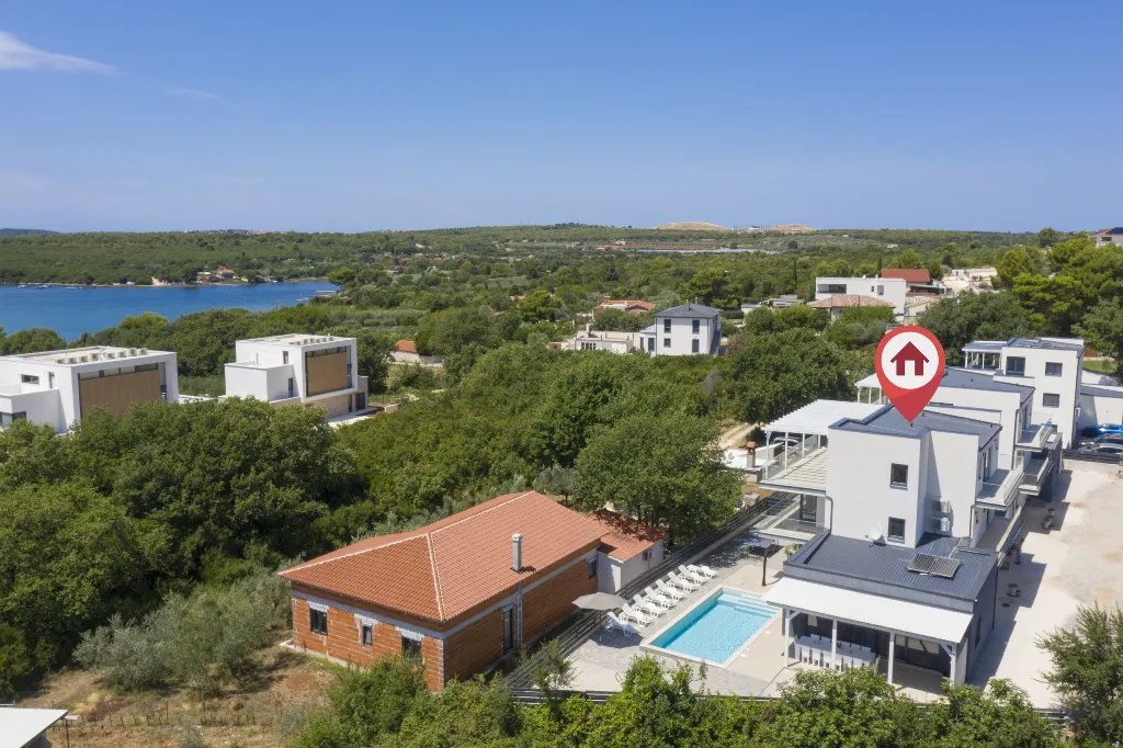 Pula Villa for 12 Guests with Pool & Sauna