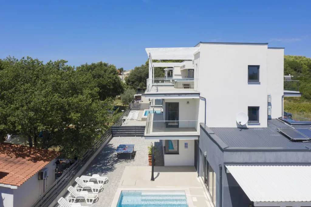 Pula Villa for 12 Guests with Pool & Sauna