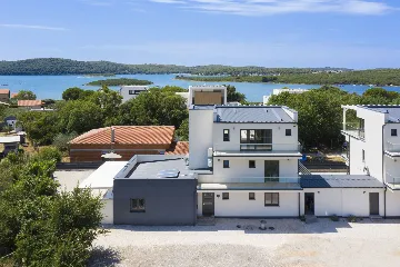 Pula Villa for 12 Guests with Pool & Sauna