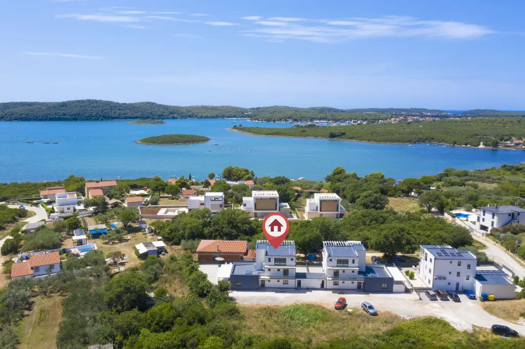 Pula Villa for 12 Guests with Pool & Sauna