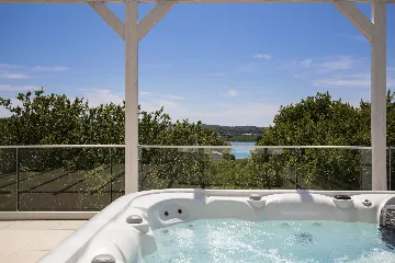 Pula Villa for 12 Guests with Pool & Sauna