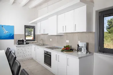 Pula Villa for 12 Guests with Pool & Sauna