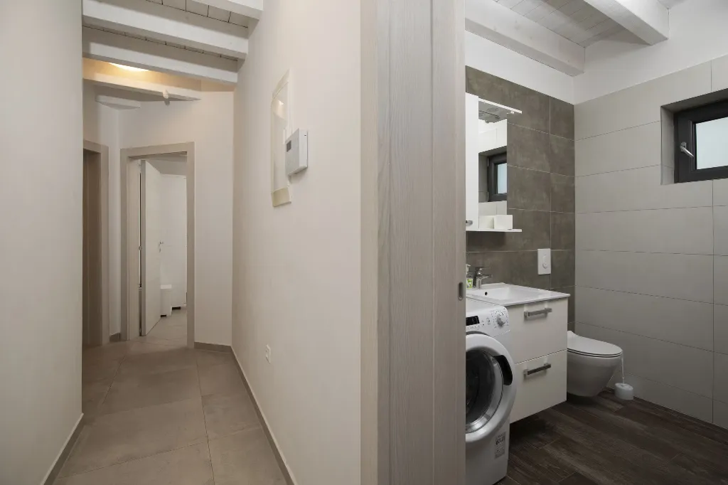 Pula Villa for 12 Guests with Pool & Sauna