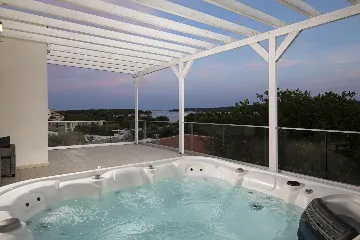 Pula Villa for 12 Guests with Pool & Sauna