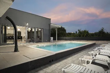 Pula Villa for 12 Guests with Pool & Sauna