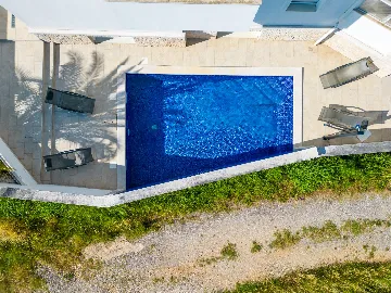 Apartment in Pula (Štinjan) with Sea View