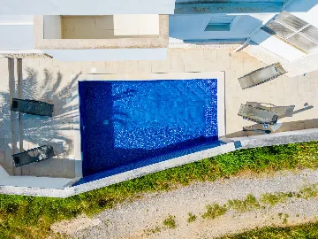 Apartment in Pula (Štinjan) with Sea View