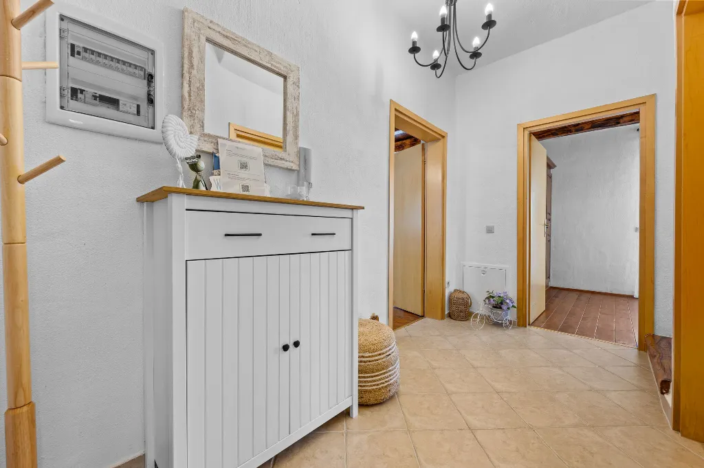 4-Bedroom Villa in Svetvinčenat for 8 Guests