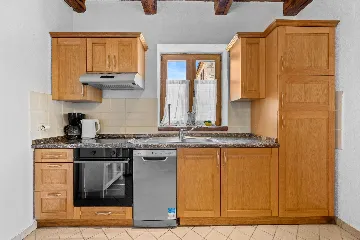 4-Bedroom Villa in Svetvinčenat for 8 Guests