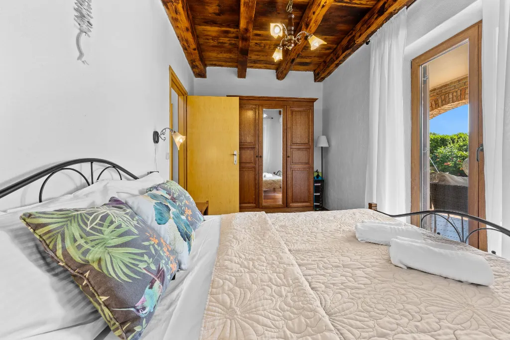 4-Bedroom Villa in Svetvinčenat for 8 Guests