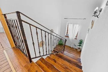 4-Bedroom Villa in Svetvinčenat for 8 Guests