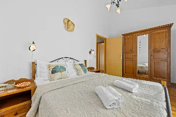 4-Bedroom Villa in Svetvinčenat for 8 Guests