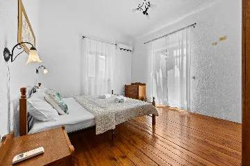 4-Bedroom Villa in Svetvinčenat for 8 Guests