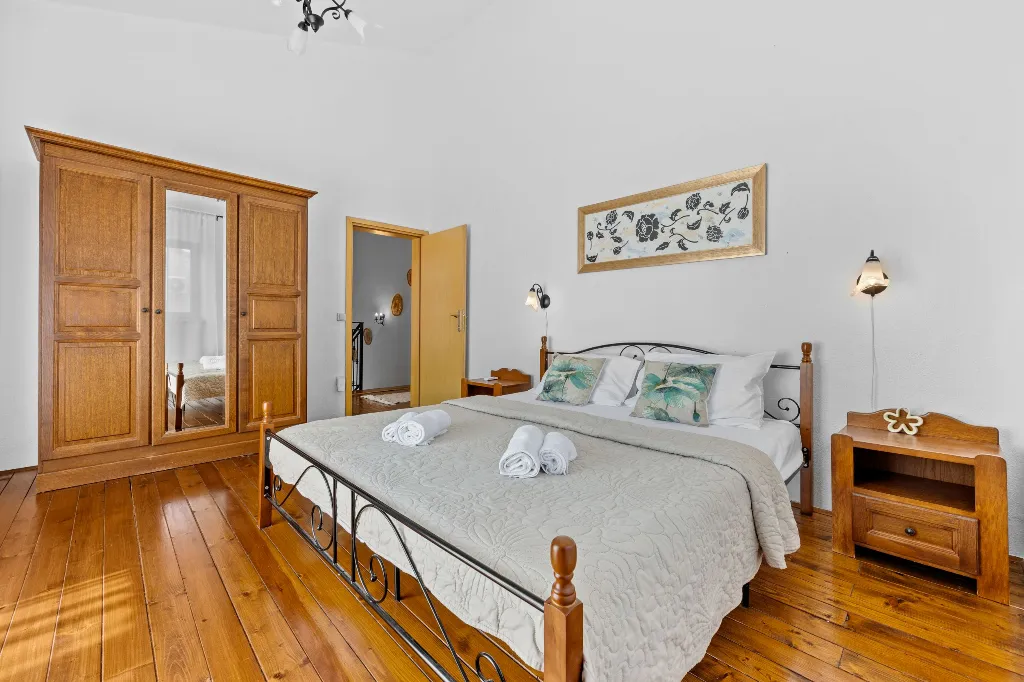 4-Bedroom Villa in Svetvinčenat for 8 Guests