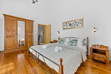 4-Bedroom Villa in Svetvinčenat for 8 Guests