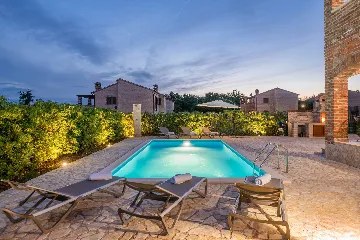4-Bedroom Villa in Svetvinčenat with Private Pool