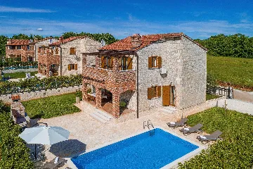 4-Bedroom Villa in Svetvinčenat with Private Pool