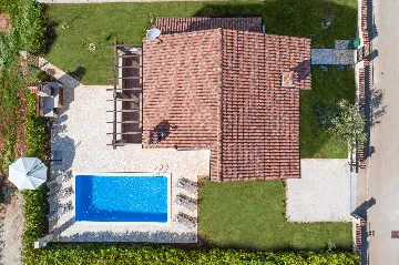 4-Bedroom Villa in Svetvinčenat with Private Pool