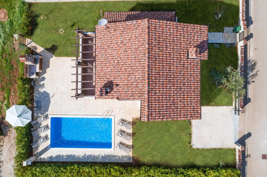 4-Bedroom Villa in Svetvinčenat with Private Pool