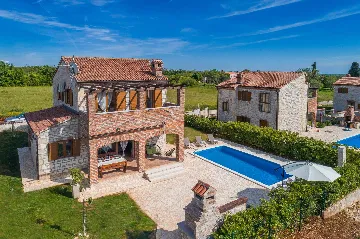 4-Bedroom Villa in Svetvinčenat with Private Pool