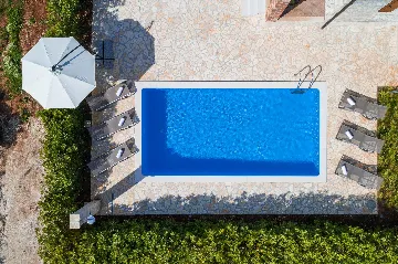 4-Bedroom Villa in Svetvinčenat with Private Pool